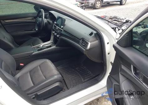 2021 Honda Accord Sport 2.0T from USA, damaged, VIN 1HGCV2F30MA017023